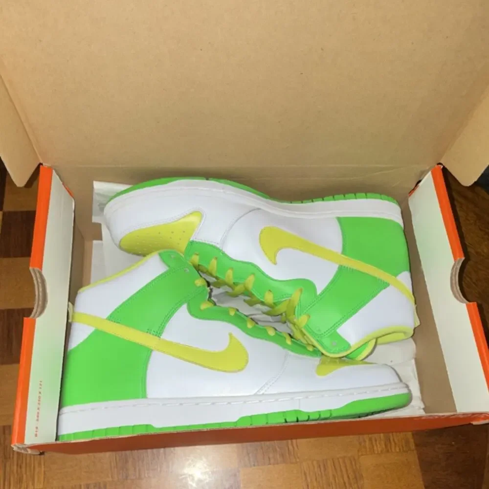 Size 11 - Nike Dunk High OG 2007 DS Lemon Chiffon Radiant Green 309432-171